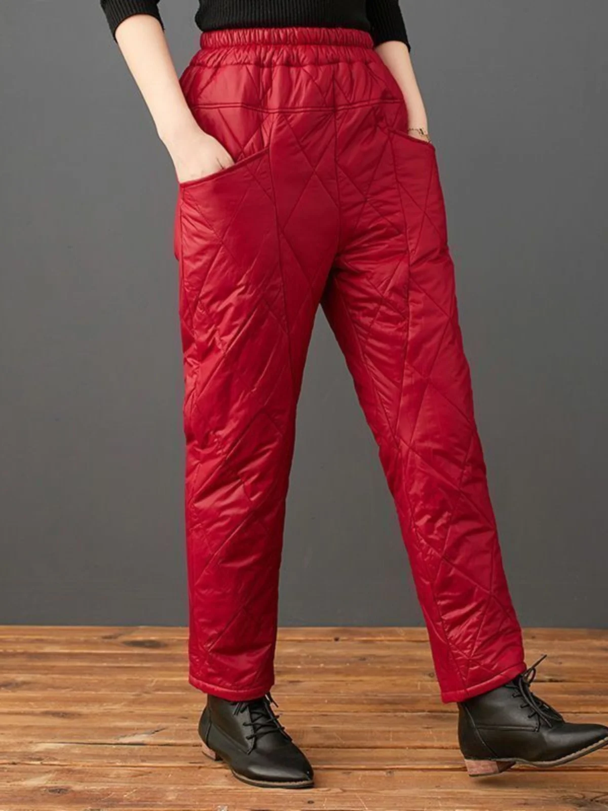 Winter New Lightweight down Cotton Warm Diamond Pattern Fashion Casual Harlan Pants Women's Loose Fit High Waist Long Pants
Winter New Lightweight down Cotton Warm Diamond Pattern Fashion Casual Harlan Pants Women's Loose Fit High Waist Long Pants