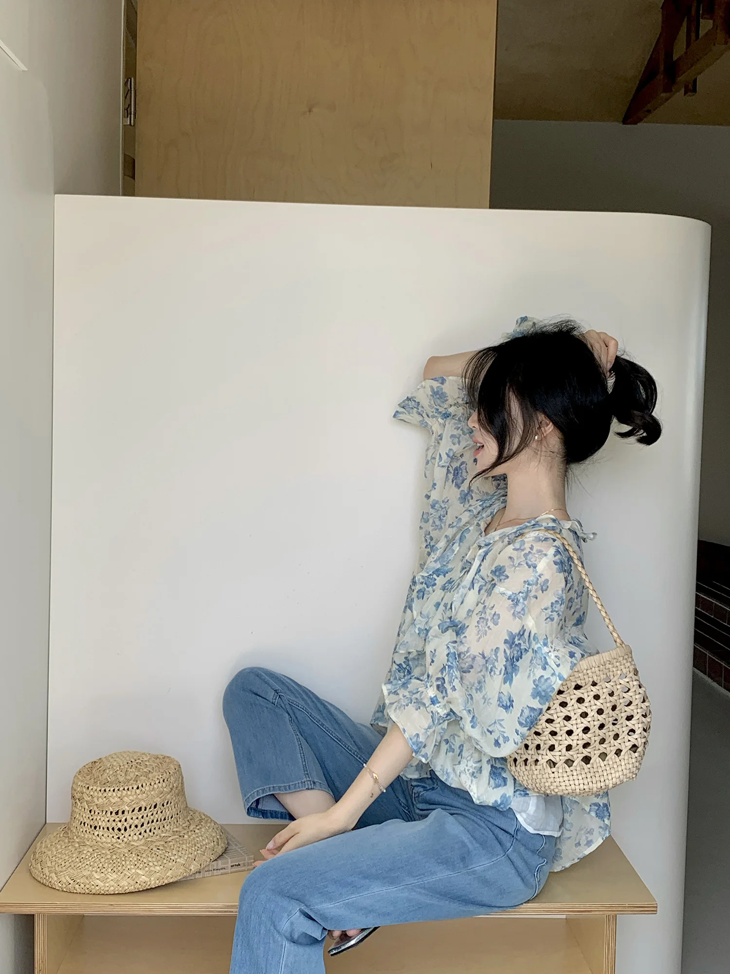 Классический топ Wang Han Yan с принтом «Синие цветы», 100% лен, рукава-фонарики, тонкий, с защитой от солнца, охлаждающий эффект
Классический топ Wang Han Yan с принтом «Синие цветы», 100% лен, рукава-фонарики, тонкий, с защитой от солнца, охлаждающий эффект