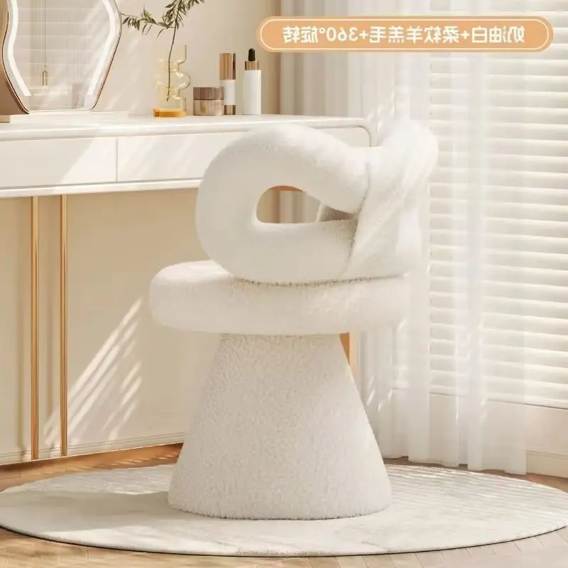 Современный простой многофункциональный стул для макияжа со спинкой-бантом, вращающийся табурет, мягкая овечья шерсть, туалетный столик для спальни, милый и простой
Современный простой многофункциональный стул для макияжа со спинкой-бантом, вращающийся табурет, мягкая овечья шерсть, туалетный столик для спальни, милый и простой