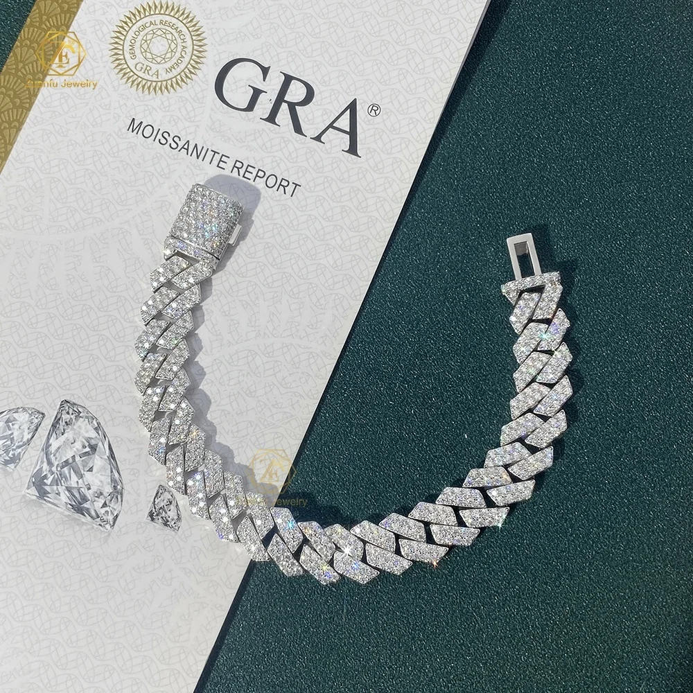 Top quality 925 silver iced out custom hip hop jewelry moissanite cuban link chain 12mm 7inches cuban link bracelet
Top quality 925 silver iced out custom hip hop jewelry moissanite cuban link chain 12mm 7inches cuban link bracelet