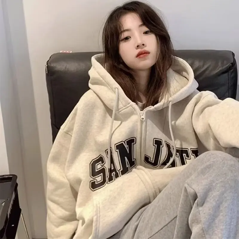 Vintage Zip up Hooded Sweatshirt Women Fashion Loose Long Sleeve Print Cardigan Hoodies Casual Spring Autumn Couple Tops
Vintage Zip up Hooded Sweatshirt Women Fashion Loose Long Sleeve Print Cardigan Hoodies Casual Spring Autumn Couple Tops