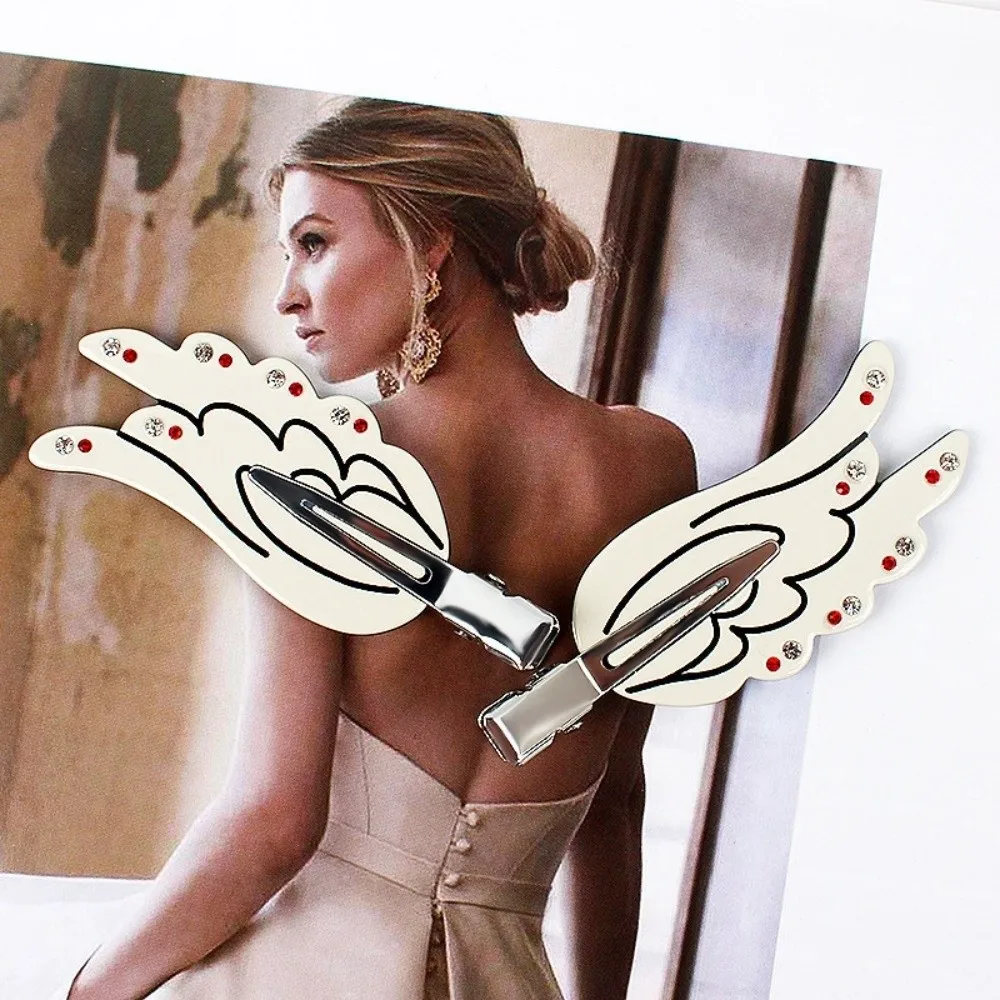 2pcs Crystal Rhinestone Traceless Hair Clip Dopamine Acetate Wing Girls Hairpin Korean Hair Accessories Hair Bangs Clip
2pcs Crystal Rhinestone Traceless Hair Clip Dopamine Acetate Wing Girls Hairpin Korean Hair Accessories Hair Bangs Clip