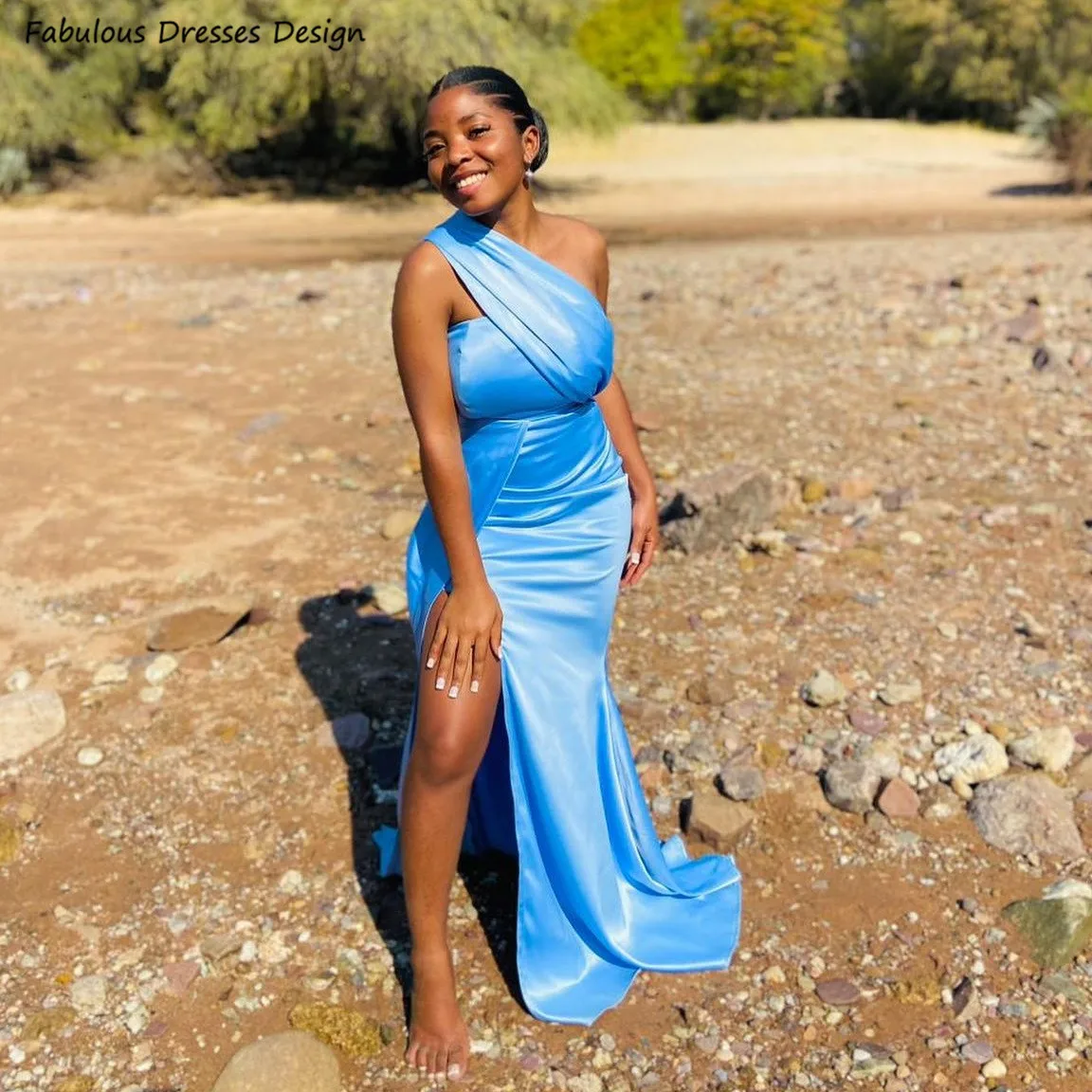 African Women One Shoulder Bridesmaid Dresses 2025 Long Mermaid Side Slit Prom Party Gown Sleeveless Wedding Guest Dress
African Women One Shoulder Bridesmaid Dresses 2025 Long Mermaid Side Slit Prom Party Gown Sleeveless Wedding Guest Dress