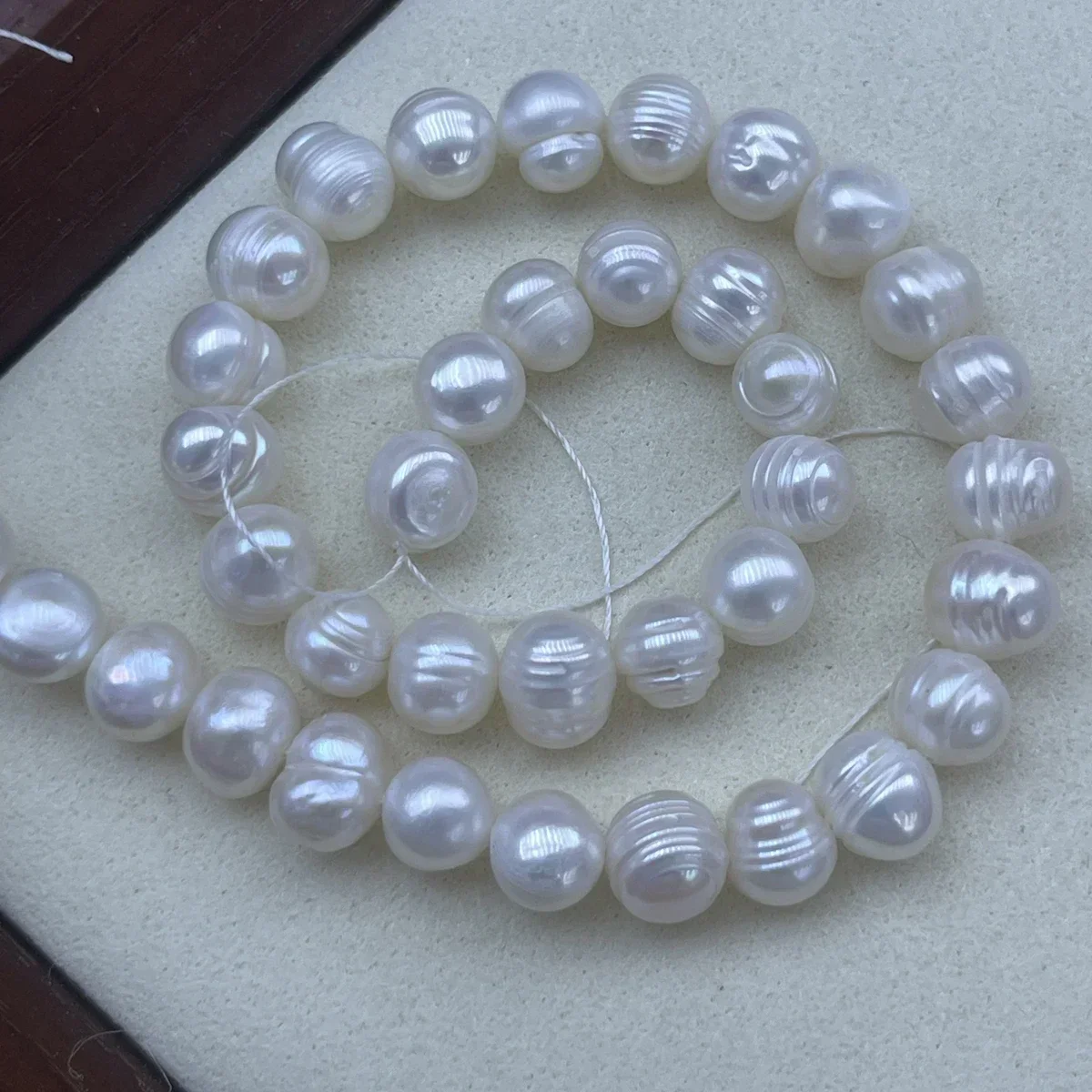 9-10mm Factory Wholesale Big Natural Freshwater Pearl White NearRound Bead Jewelry Make DIY Necklace Bracelet Women Gift
9-10mm Factory Wholesale Big Natural Freshwater Pearl White NearRound Bead Jewelry Make DIY Necklace Bracelet Women Gift