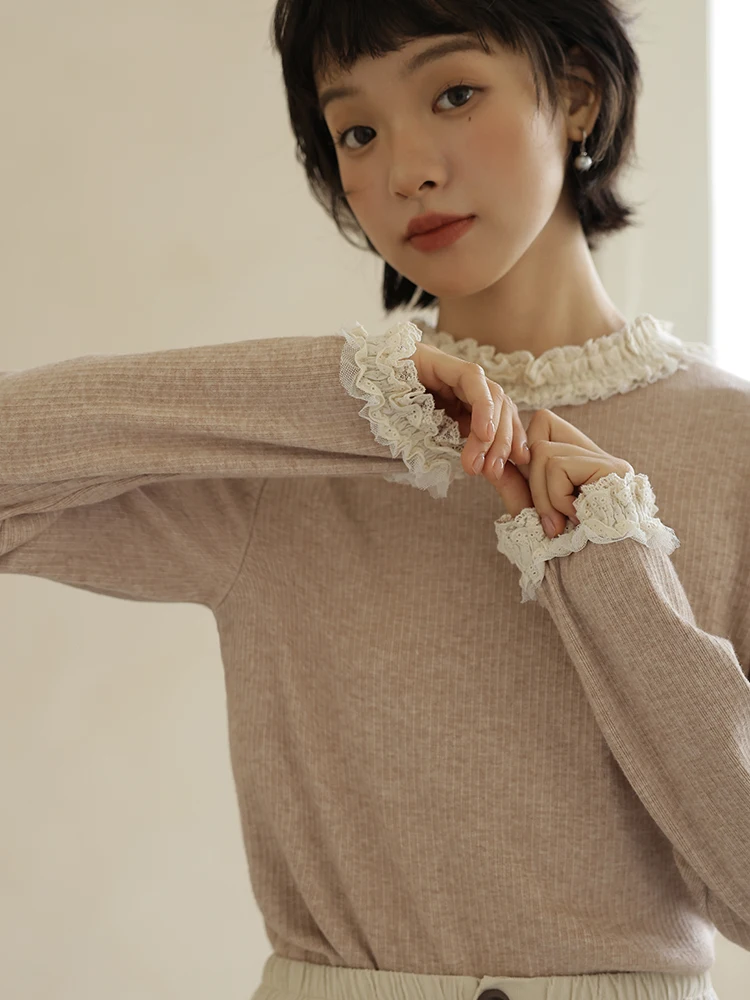Women's Slim Fit Floral Collar Base Shirt Autumn Winter Design Japanese Style Stand Collar Underwear Layering Soft Viscose Blend
Women's Slim Fit Floral Collar Base Shirt Autumn Winter Design Japanese Style Stand Collar Underwear Layering Soft Viscose Blend
