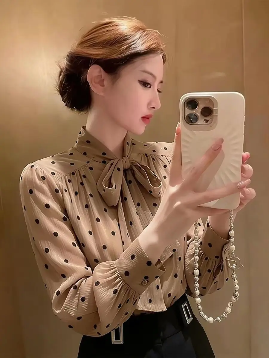 Trendy Polka Dot Long Sleeve Women's Shirt Spring Season Knot Coffee Color Business Casual Style V-Neck Standard Le...
Trendy Polka Dot Long Sleeve Women's Shirt Spring Season Knot Coffee Color Business Casual Style V-Neck Standard Le...
