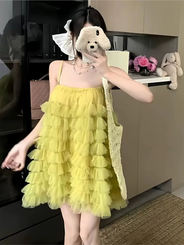 2025 Summer Backless Mini Dress Women Lace Up Ruffle Short Sling Dresses Fashion Elegant Casual Fresh And Sweet Spaghetti Strap 
2025 Summer Backless Mini Dress Women Lace Up Ruffle Short Sling Dresses Fashion Elegant Casual Fresh And Sweet Spaghetti Strap