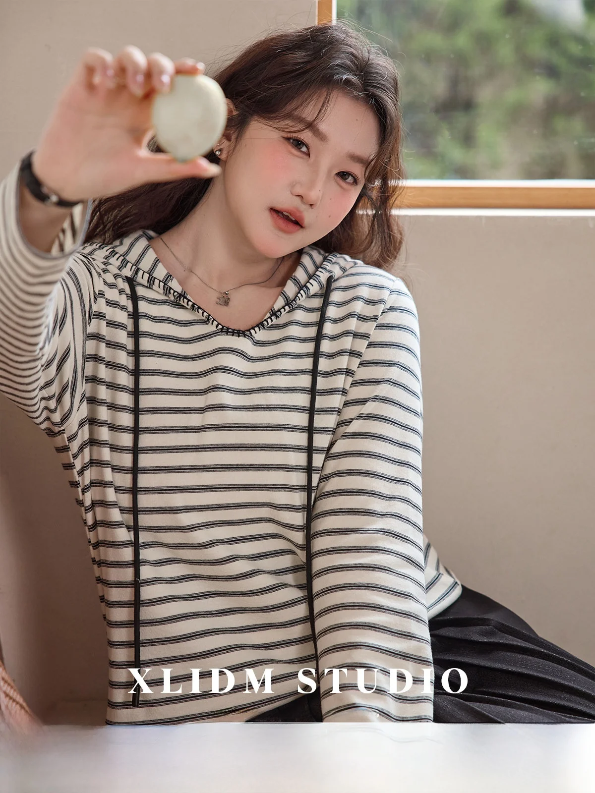 Large Size Women's T-shirt with Hat V-neck Long Sleeve Striped Split Casual Style Spring New Arrival Cotton Polyester Blend
Large Size Women's T-shirt with Hat V-neck Long Sleeve Striped Split Casual Style Spring New Arrival Cotton Polyester Blend