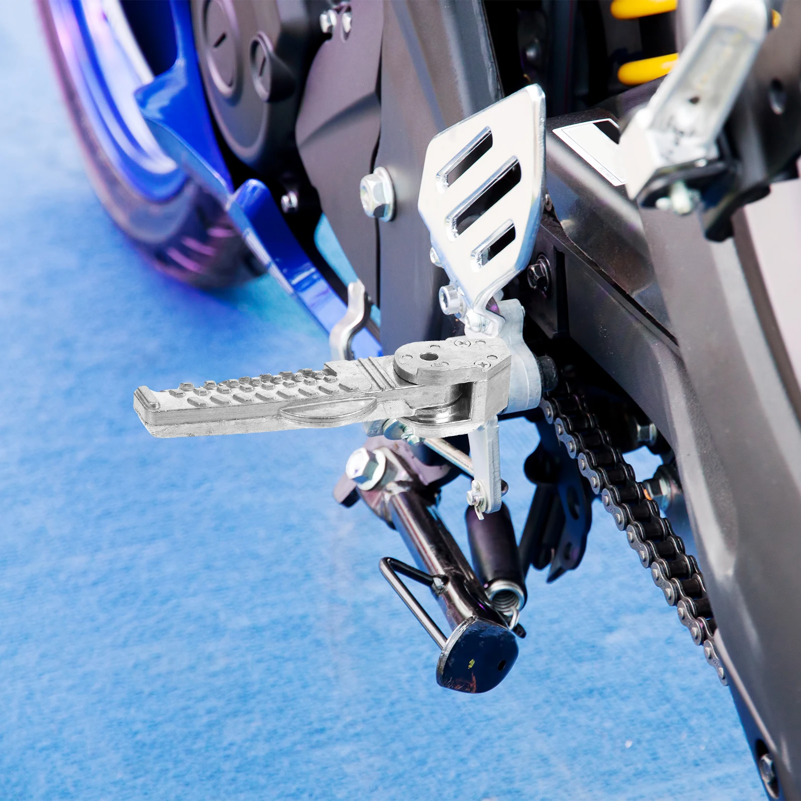 Motorcycle Rear Footrest Pegs Foldable Pedal Set Comfortable Riding Durable Material Long Use Accessories Foot Pegs Motorcycle
Motorcycle Rear Footrest Pegs Foldable Pedal Set Comfortable Riding Durable Material Long Use Accessories Foot Pegs Motorcycle