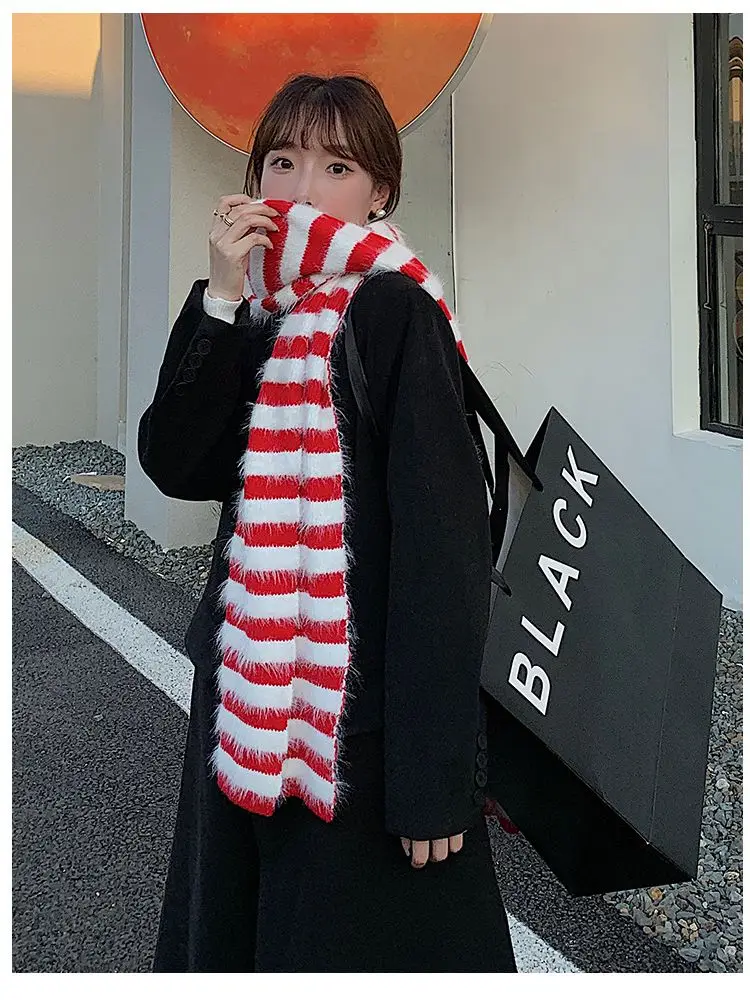 Simple Long-haired Imitation Mink Knitted Striped Scarf Women's Thickened Cold-proof Couple Scarf Luxury Designer Free Shipping
Simple Long-haired Imitation Mink Knitted Striped Scarf Women's Thickened Cold-proof Couple Scarf Luxury Designer Free Shipping
