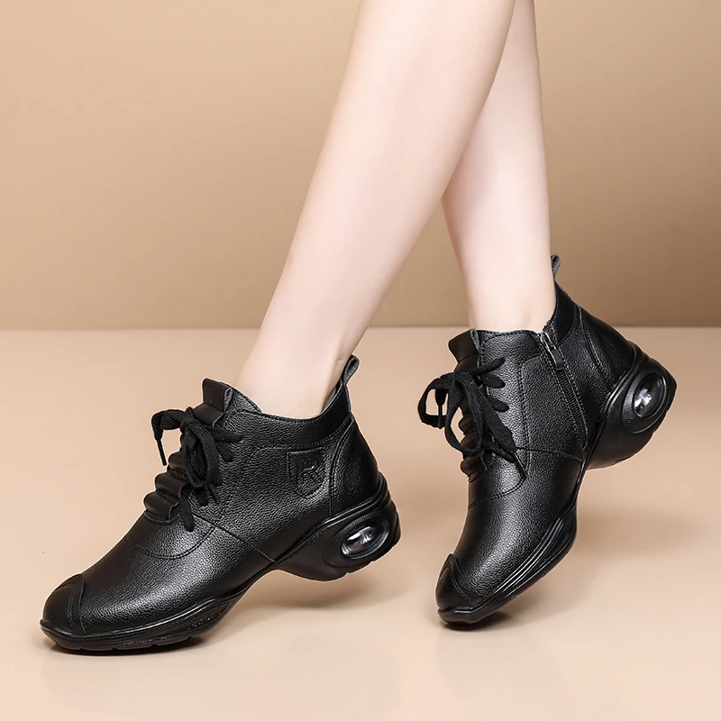 Women's dance shoes with soft soles, adult breathable leather sports shoes, modern dance, jazz dance shoes, square dance perform
Women's dance shoes with soft soles, adult breathable leather sports shoes, modern dance, jazz dance shoes, square dance perform