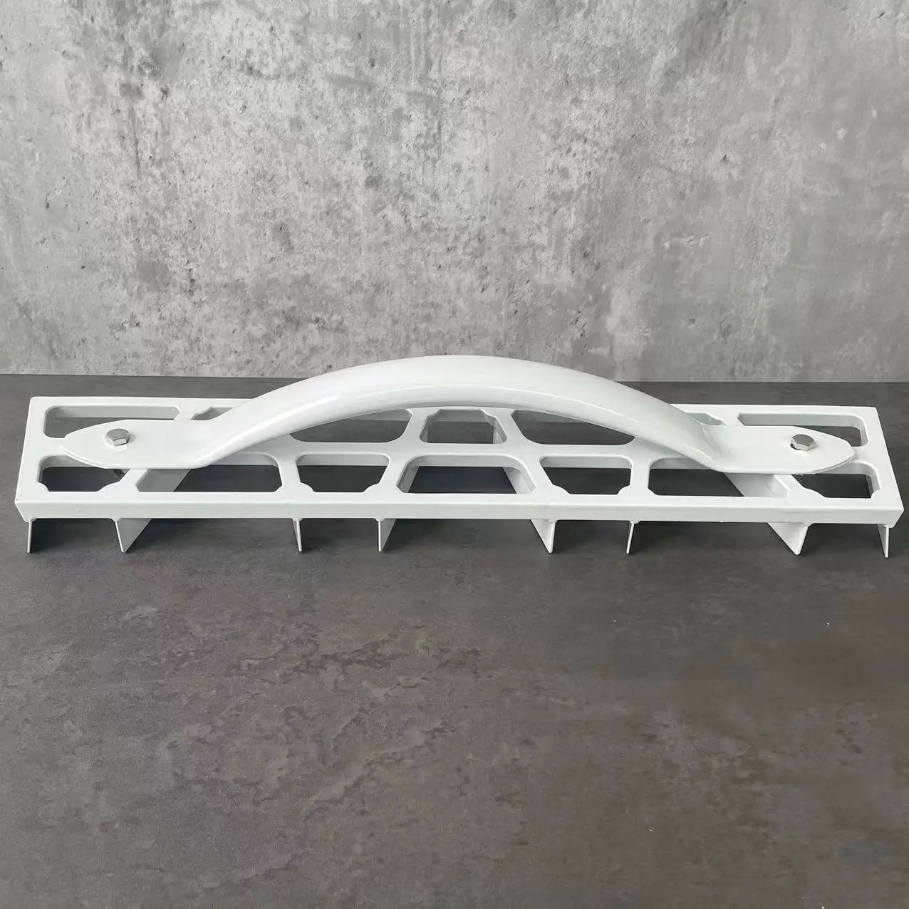 Specializing in the production of high-quality 50 #steel wallpaper tools, drywall tools, and color customization
Specializing in the production of high-quality 50 #steel wallpaper tools, drywall tools, and color customization