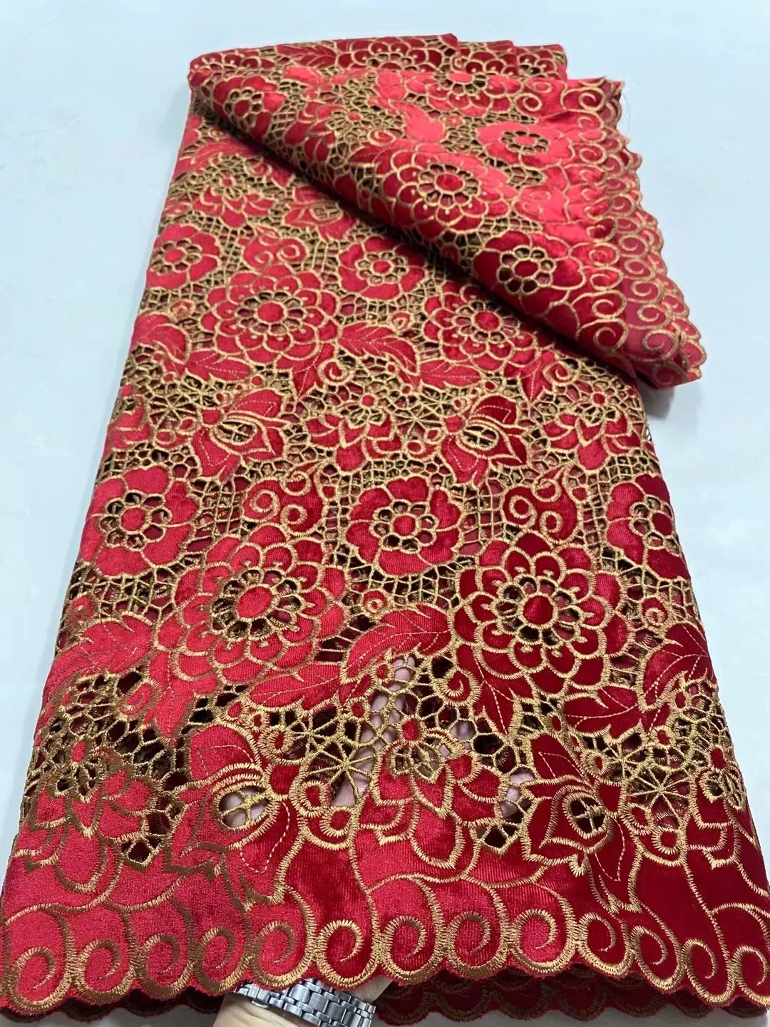 African Brocade Jacquard Lace Fabric 2024 High Quality Embroidery Net Lace French Gilding Lace Fabric For Wedding Dress Party
African Brocade Jacquard Lace Fabric 2024 High Quality Embroidery Net Lace French Gilding Lace Fabric For Wedding Dress Party