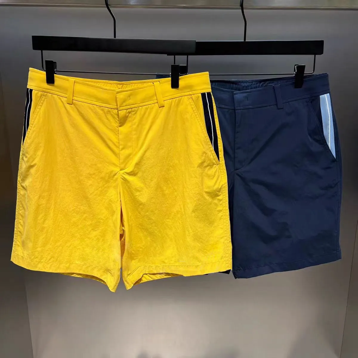 2026 New Korean Style Men Golf Shorts Thin Loose Comfortable Casual Outdoor Sports Breathable All-match Short Pants
2026 New Korean Style Men Golf Shorts Thin Loose Comfortable Casual Outdoor Sports Breathable All-match Short Pants