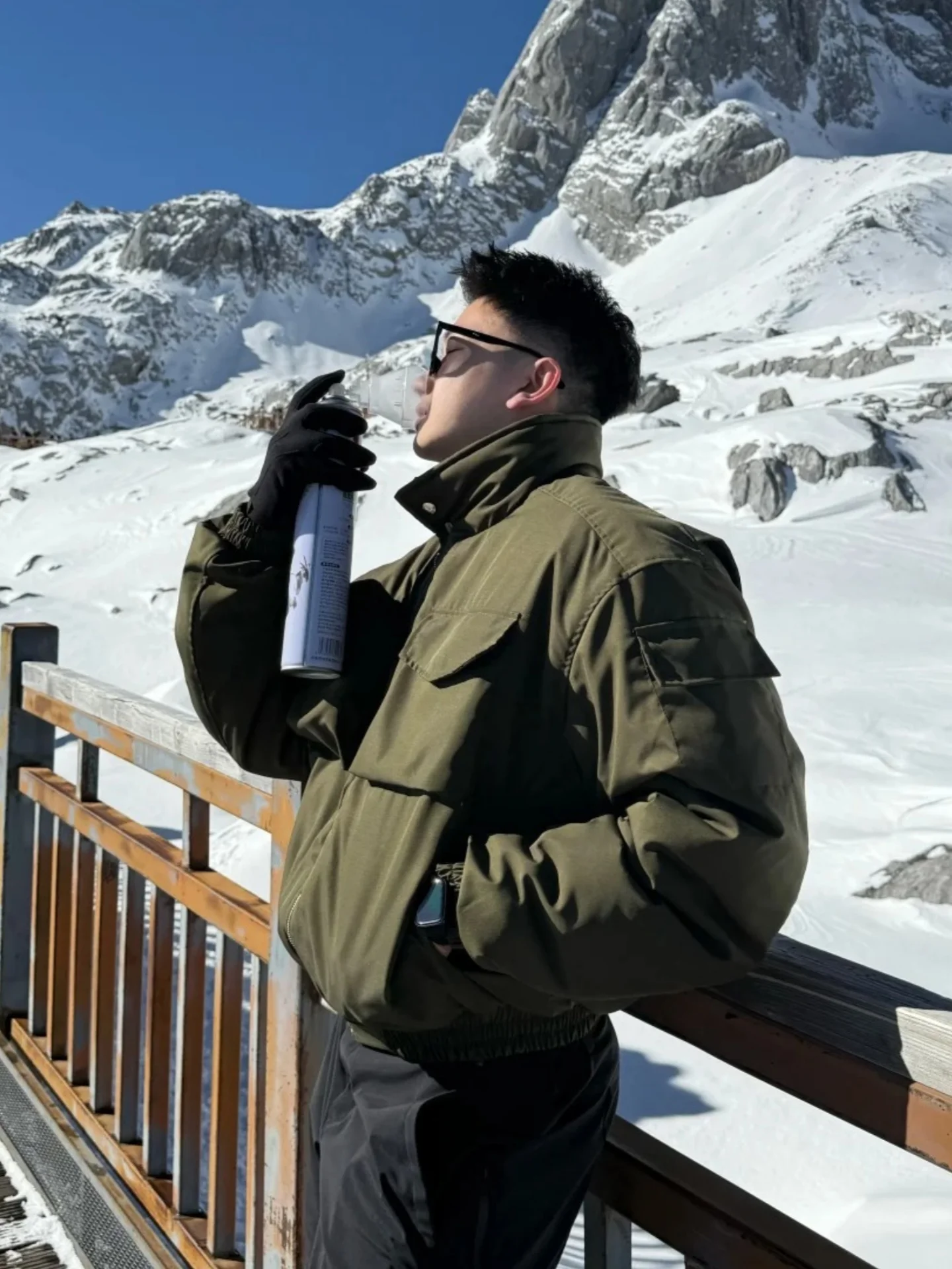 Thiened down Cotton Jaet Military een Rider Winter Men's Faion Urban Sle Boxy Hardworking Men's Workwear Coat
Thiened down Cotton Jaet Military een Rider Winter Men's Faion Urban Sle Boxy Hardworking Men's Workwear Coat