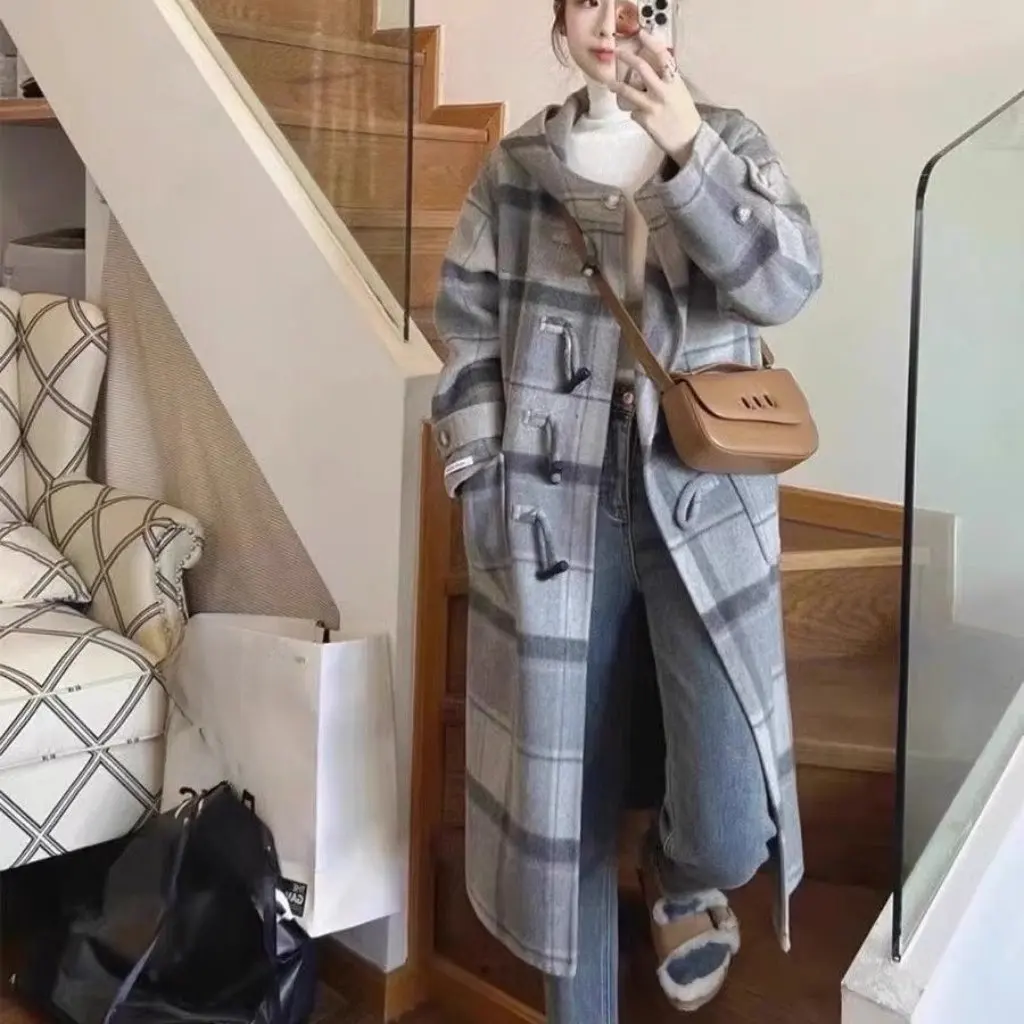 Women's Winter Plush Coat Soft Fur Jacket Warm Outerwear Casual Style for Cold Weather
Women's Winter Plush Coat Soft Fur Jacket Warm Outerwear Casual Style for Cold Weather