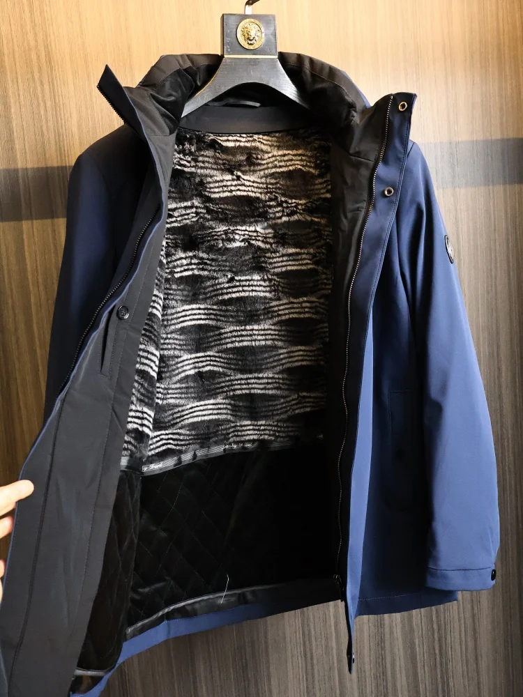 Съемная куртка с капюшоном на подкладке из кроличьего меха, мужская теплая верхняя одежда Busin, модное городское зимнее пальто Fein Brand
Съемная куртка с капюшоном на подкладке из кроличьего меха, мужская теплая верхняя одежда Busin, модное городское зимнее пальто Fein Brand