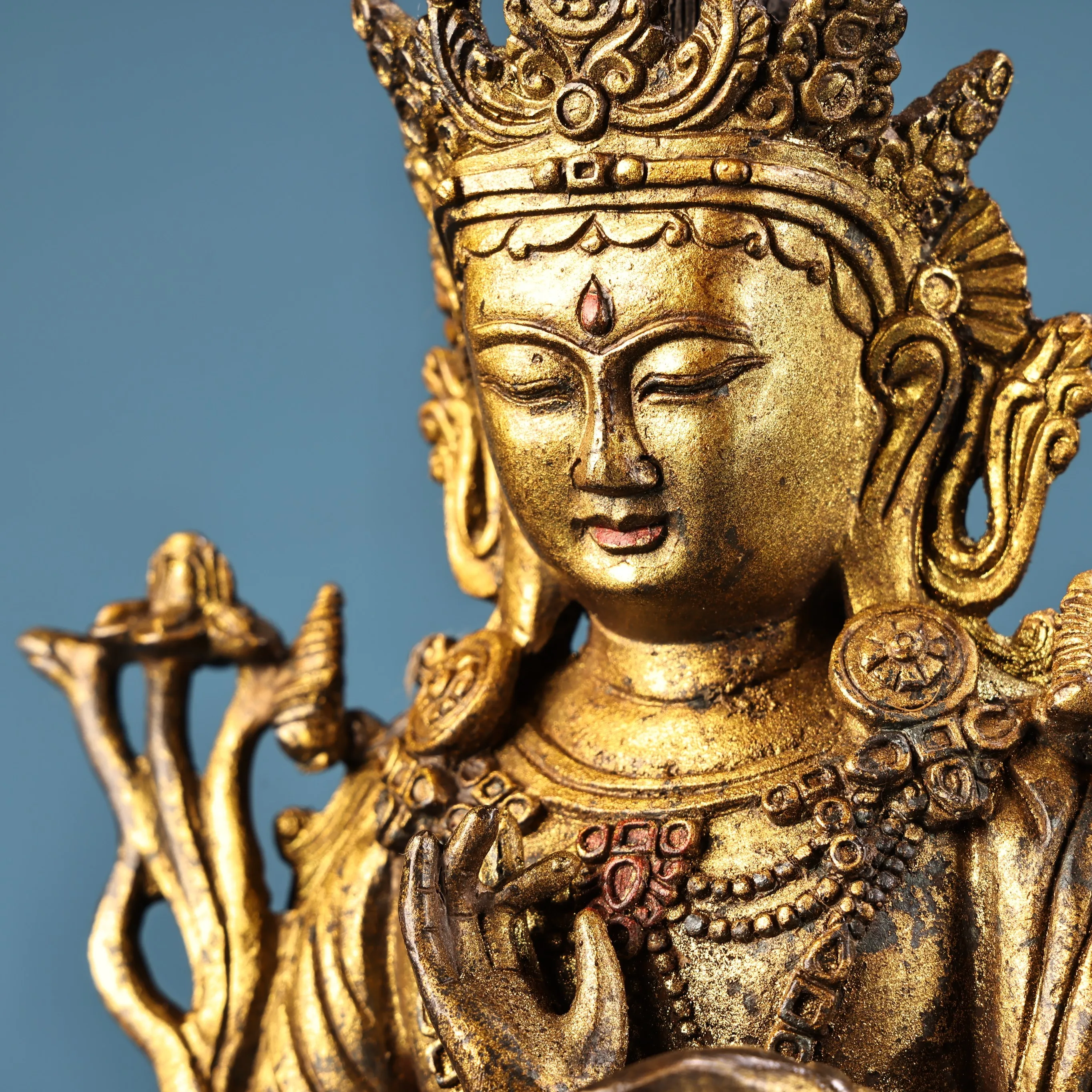 Folk Old Bronze Cinnabar Mud gold High relief sculpture Future Buddha Currently, Bafo orchid fingers Sitting Buddha Amitabha
Folk Old Bronze Cinnabar Mud gold High relief sculpture Future Buddha Currently, Bafo orchid fingers Sitting Buddha Amitabha