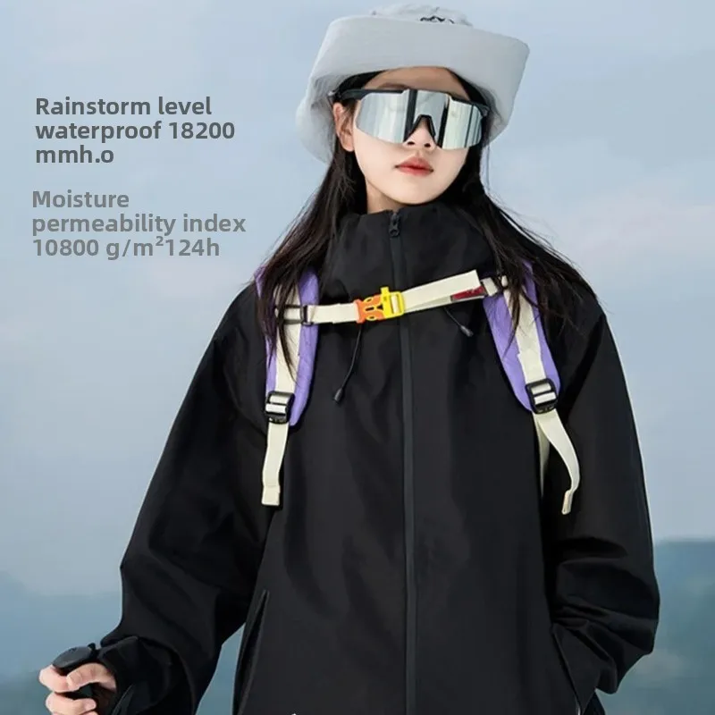 Jackets, fashionable men's and women's mountaineering suits, high breathability, waterproof and high-quality jackets.
Jackets, fashionable men's and women's mountaineering suits, high breathability, waterproof and high-quality jackets.