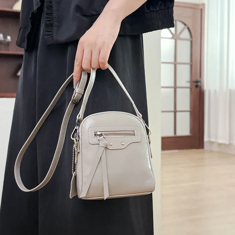 Chic Vintage Shoulder Bag For Ladies With Minimalist Fashion Look And Large Capacity Easily Serves As A Stylish Diaper Bag
Chic Vintage Shoulder Bag For Ladies With Minimalist Fashion Look And Large Capacity Easily Serves As A Stylish Diaper Bag