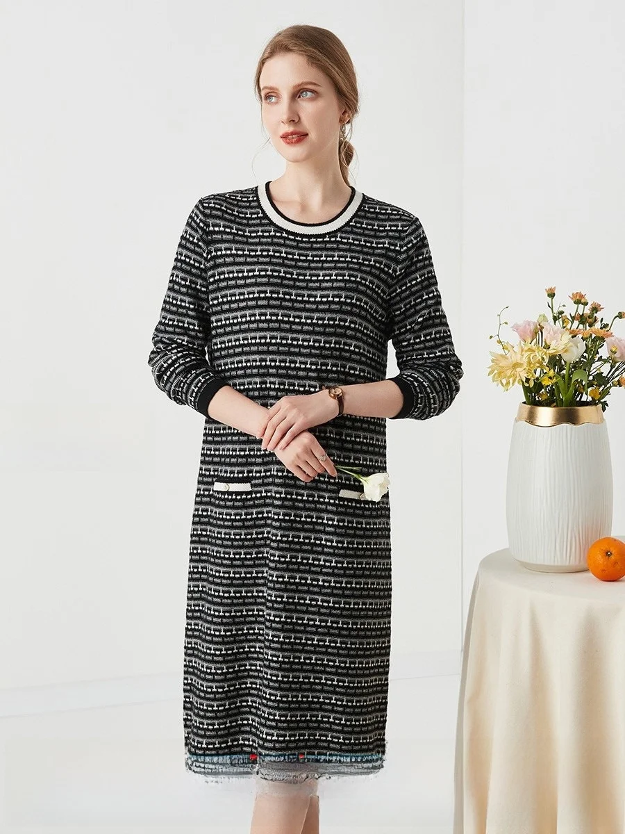 Classic Small Fraance Sle 00 Wool Camere round Ne Knitted Dr Straight Tube Skirt Long Sve mid Length Autumn Wi...
Classic Small Fraance Sle 00 Wool Camere round Ne Knitted Dr Straight Tube Skirt Long Sve mid Length Autumn Wi...