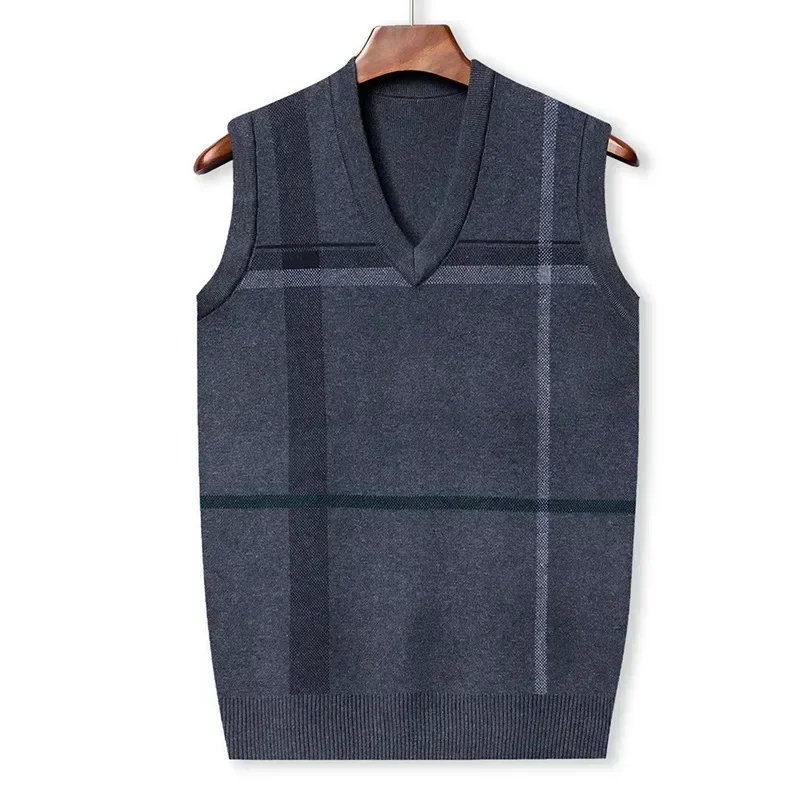 Autumn New Men's Sleeveless Vest Casual V-neck Diamond Patterned High Quality Man Clothes
Autumn New Men's Sleeveless Vest Casual V-neck Diamond Patterned High Quality Man Clothes