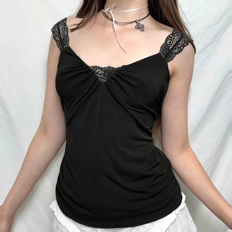 2025 New Retro Dark Elegant Fashion Lace Stitch Sleeveless T-shirts Gothic Women Pleat V-neck Slim Tank Tops Y2K Aesthetic Vest
2025 New Retro Dark Elegant Fashion Lace Stitch Sleeveless T-shirts Gothic Women Pleat V-neck Slim Tank Tops Y2K Aesthetic Vest