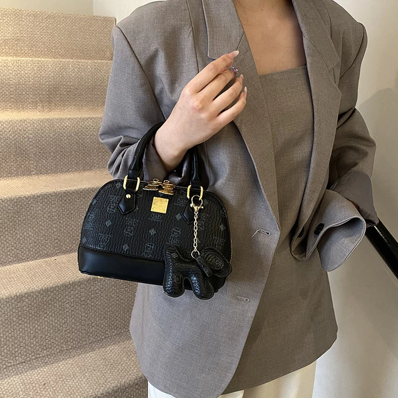 High-End Textured Tote Bag - Retro Square Satchels Crossbody with Paris Designer Logo, Elegant Women's Large Capacity Leather
High-End Textured Tote Bag - Retro Square Satchels Crossbody with Paris Designer Logo, Elegant Women's Large Capacity Leather