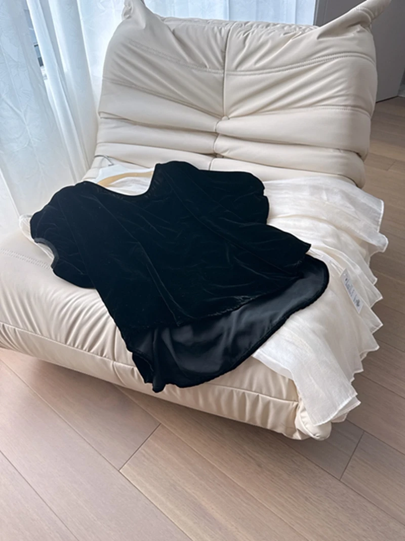 Lush Velvet Long Dress Set with Off-Shoulder Short Sleeve One-Shoulder Design in White And Black for Women Spring Autumn Wear
Lush Velvet Long Dress Set with Off-Shoulder Short Sleeve One-Shoulder Design in White And Black for Women Spring Autumn Wear