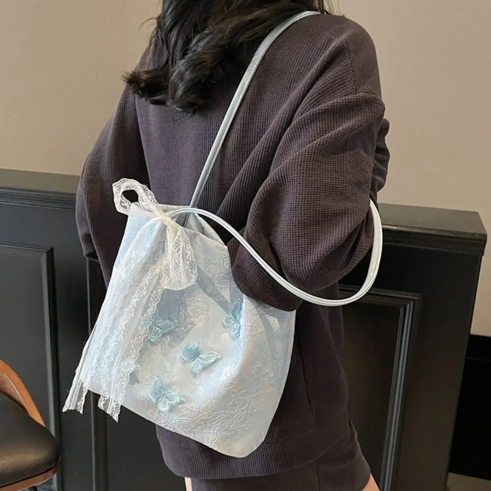 Elegant Chinese Style Shoulder Bag Exquisite Butterfly Embroidery Tote Bag with Ribbon Trendy Hanfu Printing Handbag Party
Elegant Chinese Style Shoulder Bag Exquisite Butterfly Embroidery Tote Bag with Ribbon Trendy Hanfu Printing Handbag Party