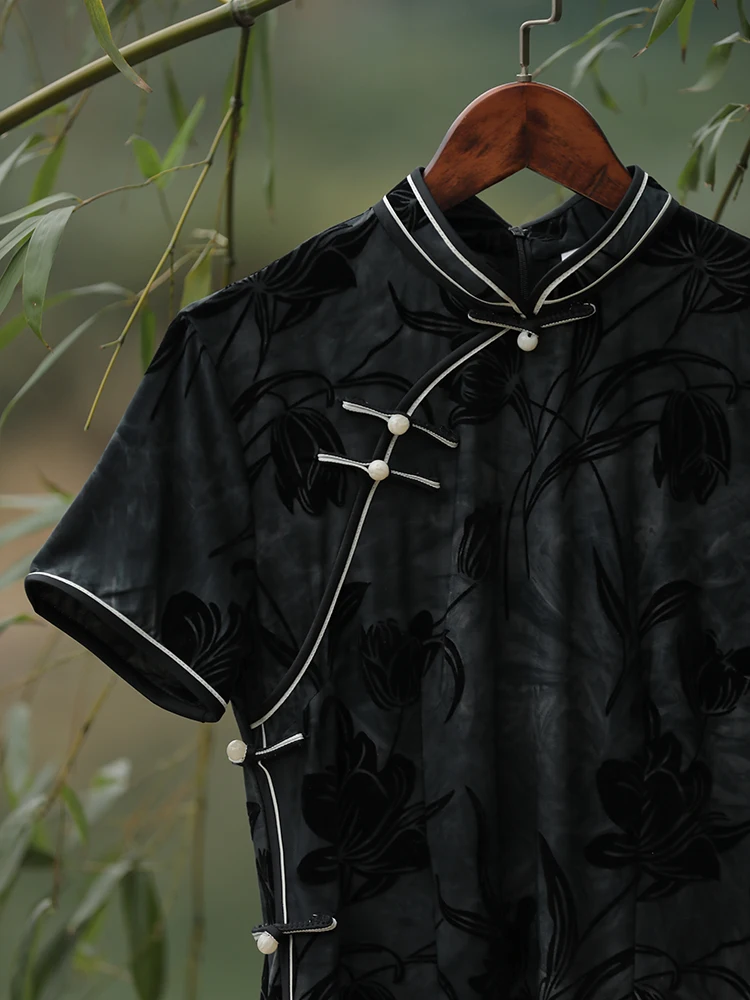 Новое китайское женское платье-ципао Young Sle Bla Floing Reformed Qipao Slimming Fit Jiangnan Xudui Sitting on Moss, облегающее, премиум-класса
Новое китайское женское платье-ципао Young Sle Bla Floing Reformed Qipao Slimming Fit Jiangnan Xudui Sitting on Moss, облегающее, премиум-класса