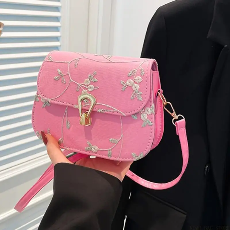 X90D Women Bag Lace Flower Shoulder Bag Fashion Crossbody Bag Trendy Commuting Bag
X90D Women Bag Lace Flower Shoulder Bag Fashion Crossbody Bag Trendy Commuting Bag
