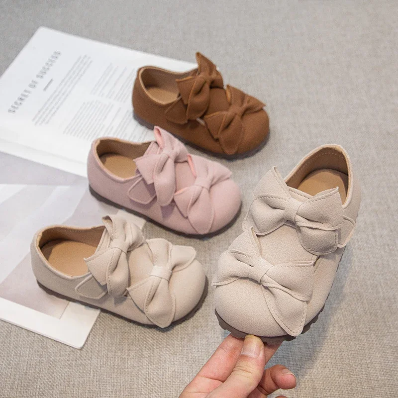 Children Casual Shoes for Girls 2025 Autumn New Fashion Korean Style Soft Bottom Anti-slippery Versatile Princess Bowtie Shoes
Children Casual Shoes for Girls 2025 Autumn New Fashion Korean Style Soft Bottom Anti-slippery Versatile Princess Bowtie Shoes