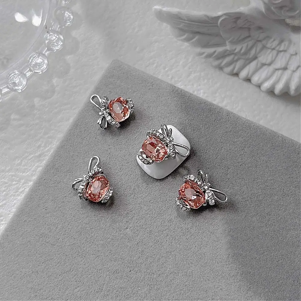 4Pcs/set Metal Nail Art Drills Bow Nail Decorations Manicure Ornaments Nail Jewelry Crystal Bow Nail Accessories
4Pcs/set Metal Nail Art Drills Bow Nail Decorations Manicure Ornaments Nail Jewelry Crystal Bow Nail Accessories