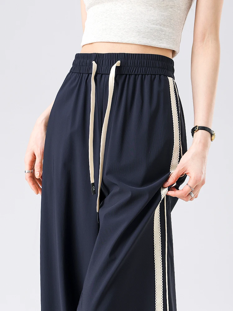 Женские спортивные брюки из ледяного шелка Qui Dry, темно-синие в полоску, легкие, струящиеся, прямого кроя, летние повседневные брюки
Женские спортивные брюки из ледяного шелка Qui Dry, темно-синие в полоску, легкие, струящиеся, прямого кроя, летние повседневные брюки