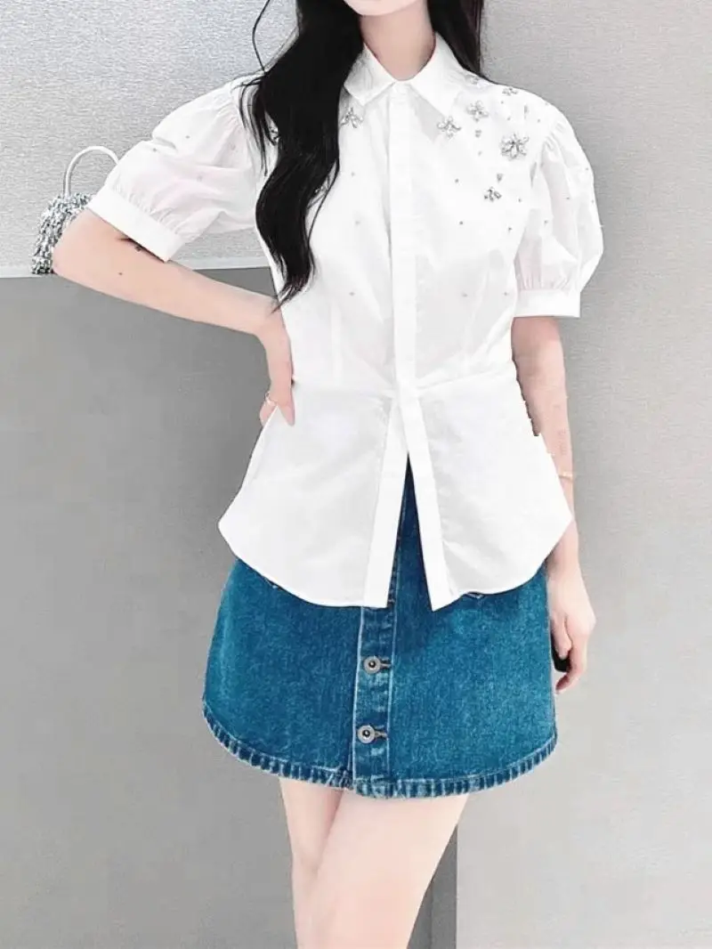 Autumn 2024 Women White Blouse Diamond Decoration Turn-down Collar Puff Sleeve Single Breasted Sweet Ladies Shirt
Autumn 2024 Women White Blouse Diamond Decoration Turn-down Collar Puff Sleeve Single Breasted Sweet Ladies Shirt