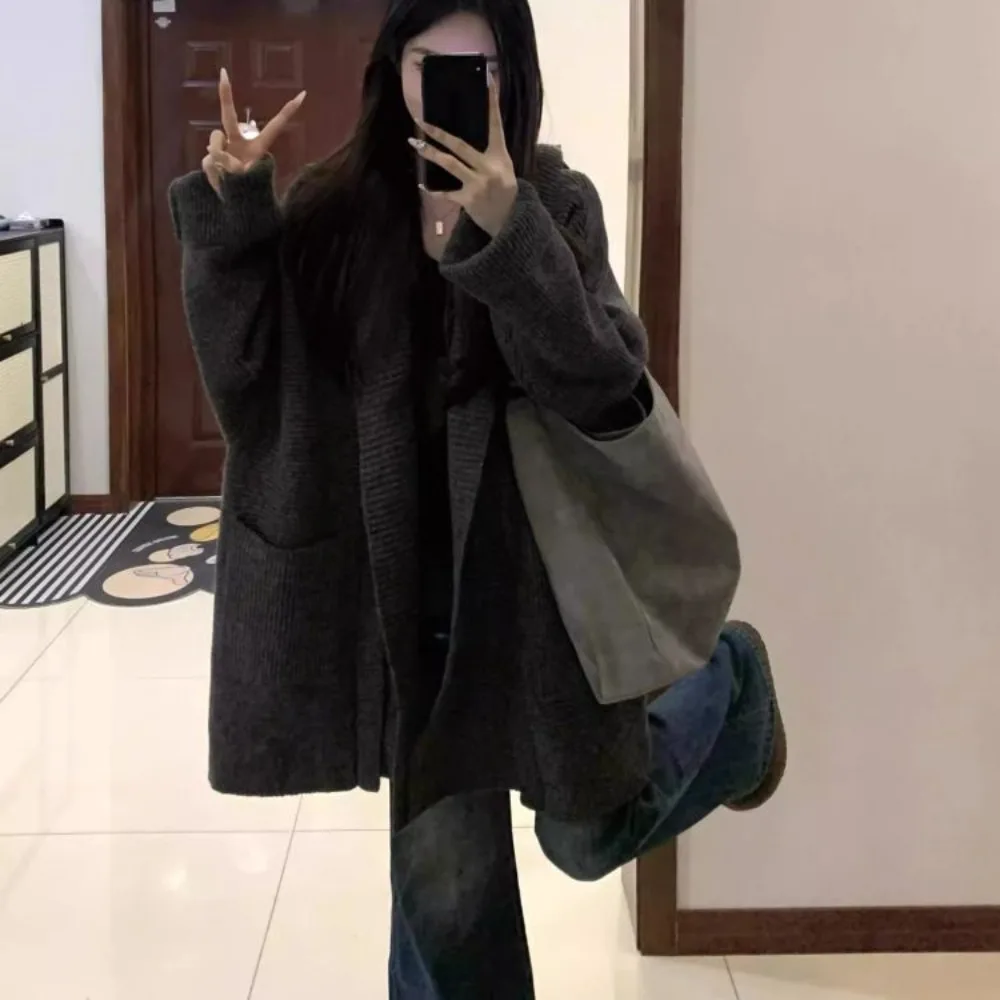 Grey Hooded Sweater Jacket Women's Spring Autumn 2026 New Autumn Winter Pocket Fragrant Knitted Cardigan Hooded Top Cardigan
Grey Hooded Sweater Jacket Women's Spring Autumn 2026 New Autumn Winter Pocket Fragrant Knitted Cardigan Hooded Top Cardigan