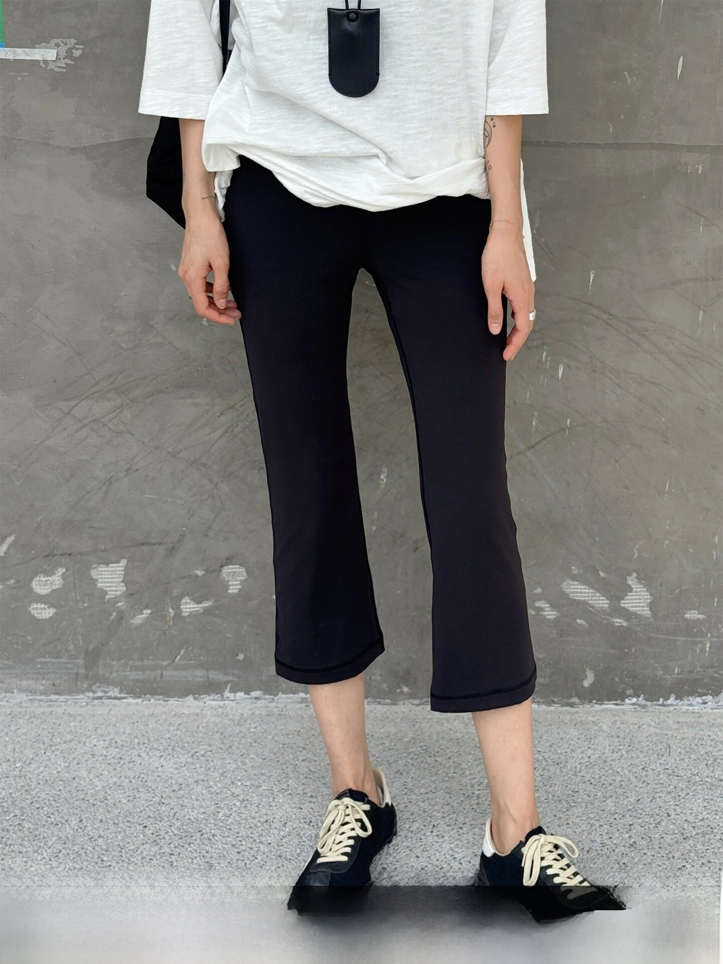 Bebbe Home Yoga Pants Flared Thin Summer Outdoor Wear Fitness Trousers Casual Style Natural Waist Elastic Waistband
Bebbe Home Yoga Pants Flared Thin Summer Outdoor Wear Fitness Trousers Casual Style Natural Waist Elastic Waistband