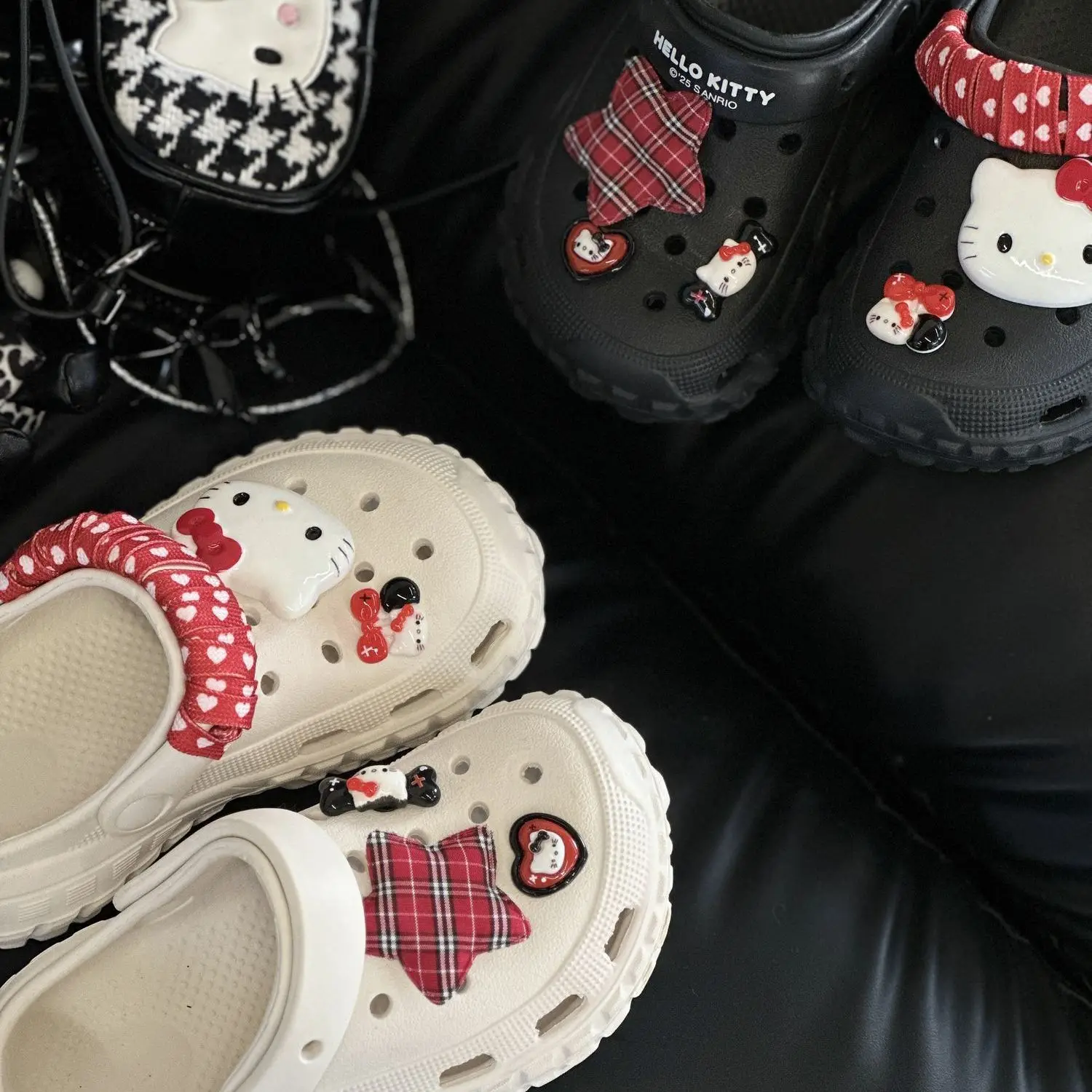 Kawaii Hello Kitty Decorative Clogs, Plaid Star Cute Cartoon Charms Ornament, Adjustable Strap Lightweight Non-Slip Eva Casual
Kawaii Hello Kitty Decorative Clogs, Plaid Star Cute Cartoon Charms Ornament, Adjustable Strap Lightweight Non-Slip Eva Casual