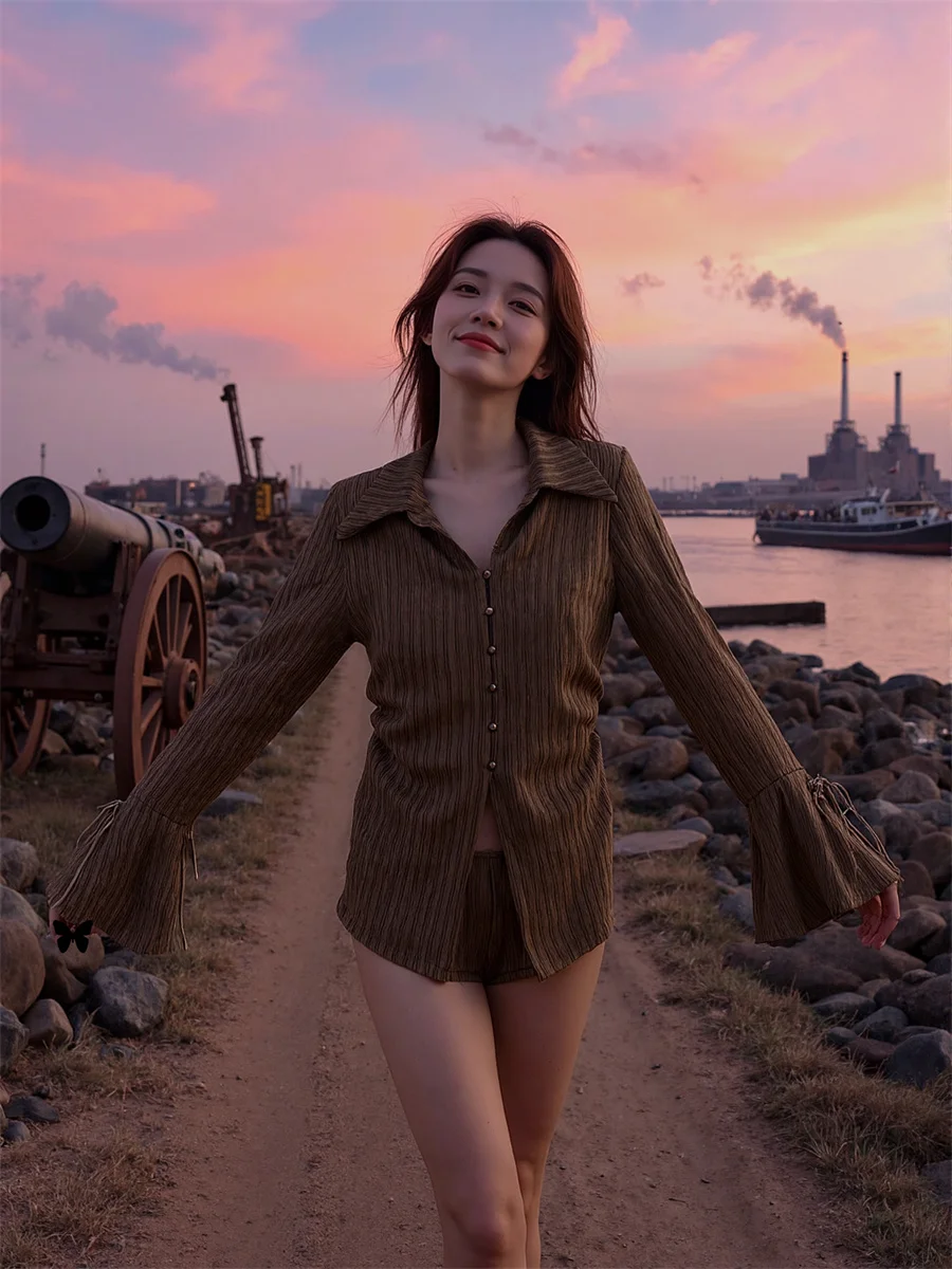 Рубашки с длинным рукавом, женские абрикосовые рубашки на шнуровке в тонкую полоску, корейский повседневный воротник-фонарик с воротником-стойкой, шикарный свободный крой, расклешенный 
Рубашки с длинным рукавом, женские абрикосовые рубашки на шнуровке в тонкую полоску, корейский повседневный воротник-фонарик с воротником-стойкой, шикарный свободный крой, расклешенный