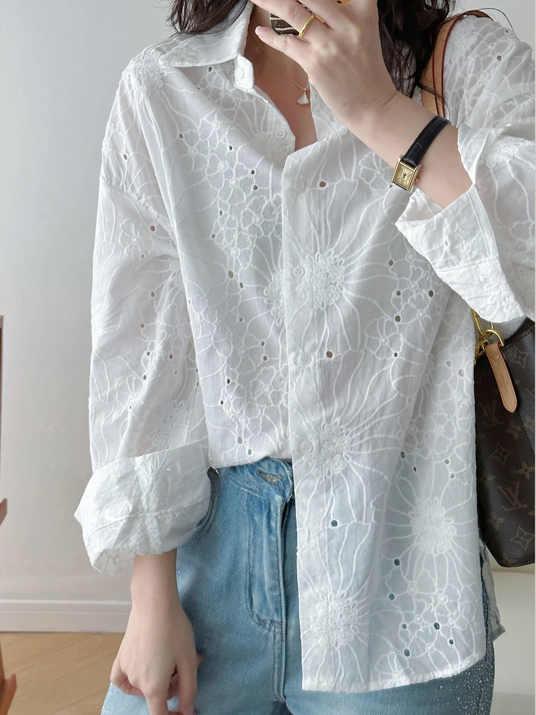 French Sle Embroidered Hollow out Long Sve White irt Women's Loose Fit Sun Protection Casual Top Versatile Quali Upp...
French Sle Embroidered Hollow out Long Sve White irt Women's Loose Fit Sun Protection Casual Top Versatile Quali Upp...