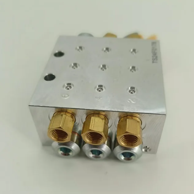 LUBE LHL System Grease Lubrication System Progressive Valve SP-6S 6 Port With Sensor
LUBE LHL System Grease Lubrication System Progressive Valve SP-6S 6 Port With Sensor