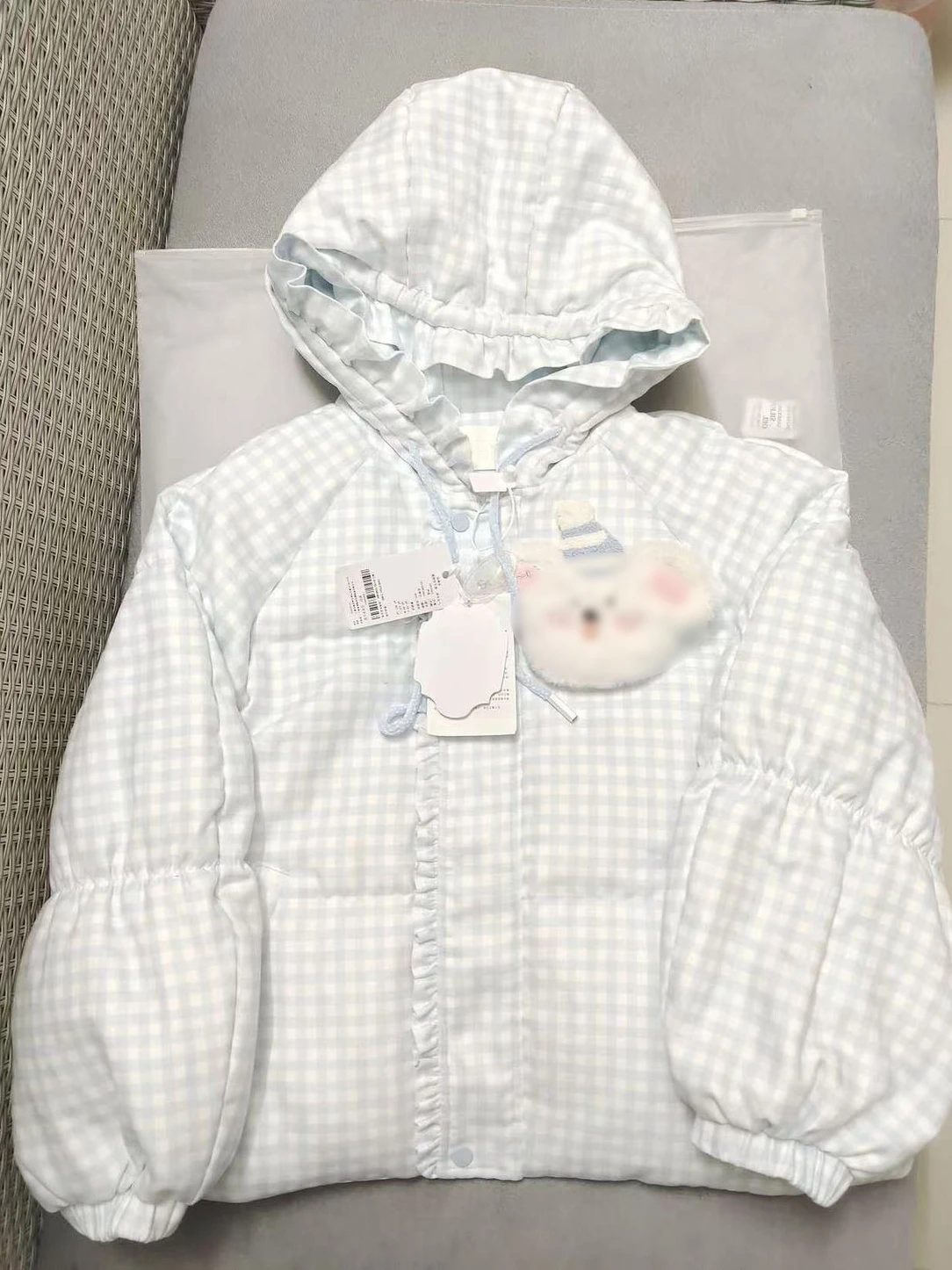 Winter New 2025 Women's Blue White Patchwork Plaid Lace Cloud Hooded Cotton Bread Style Warm Outerwear Coat Sweet College Style
Winter New 2025 Women's Blue White Patchwork Plaid Lace Cloud Hooded Cotton Bread Style Warm Outerwear Coat Sweet College Style