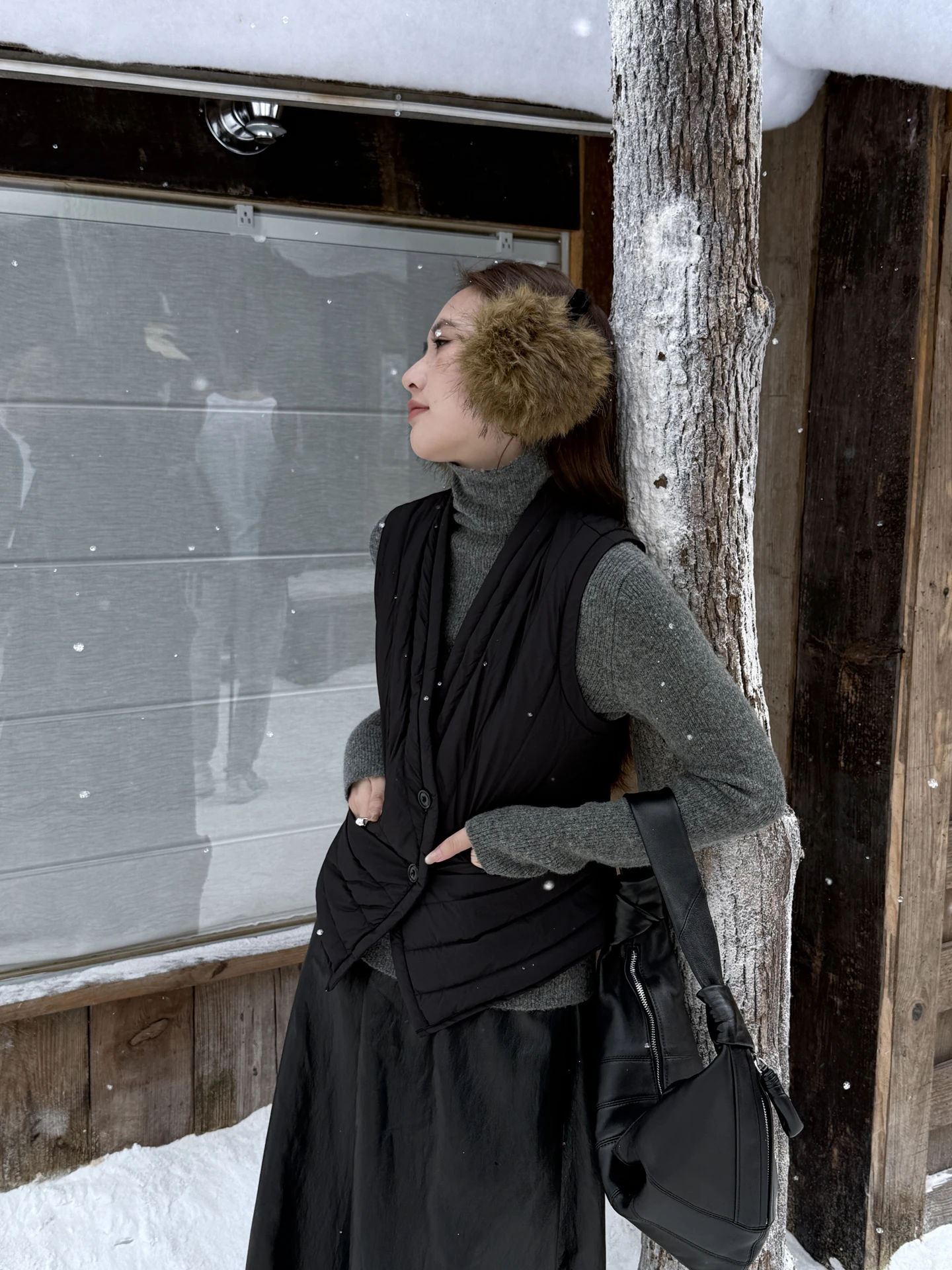 Синий легкий стеганый жилет с V-образным вырезом для повседневной носки, для прогулок, для многослойных образов, теплый, не объемный, для ежедневных прогулок и активного отдыха
Синий легкий стеганый жилет с V-образным вырезом для повседневной носки, для прогулок, для многослойных образов, теплый, не объемный, для ежедневных прогулок и активного отдыха