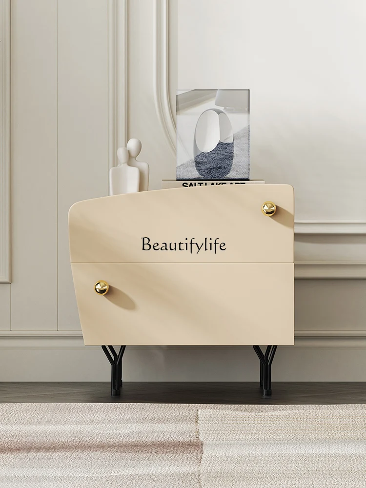 Solid Wood Bedside Cabinet Simple Modern Light Luxury Bedroom Bedside Storage Locker
Solid Wood Bedside Cabinet Simple Modern Light Luxury Bedroom Bedside Storage Locker