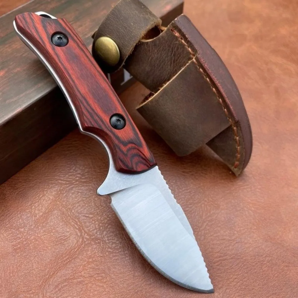 Многофункциональный нож BM 15017 с фиксированным клинком, сталь 8Cr13MoV, устойчивая деревянная рукоять, инструмент для кемпинга и походов, с ножнами
Многофункциональный нож BM 15017 с фиксированным клинком, сталь 8Cr13MoV, устойчивая деревянная рукоять, инструмент для кемпинга и походов, с ножнами