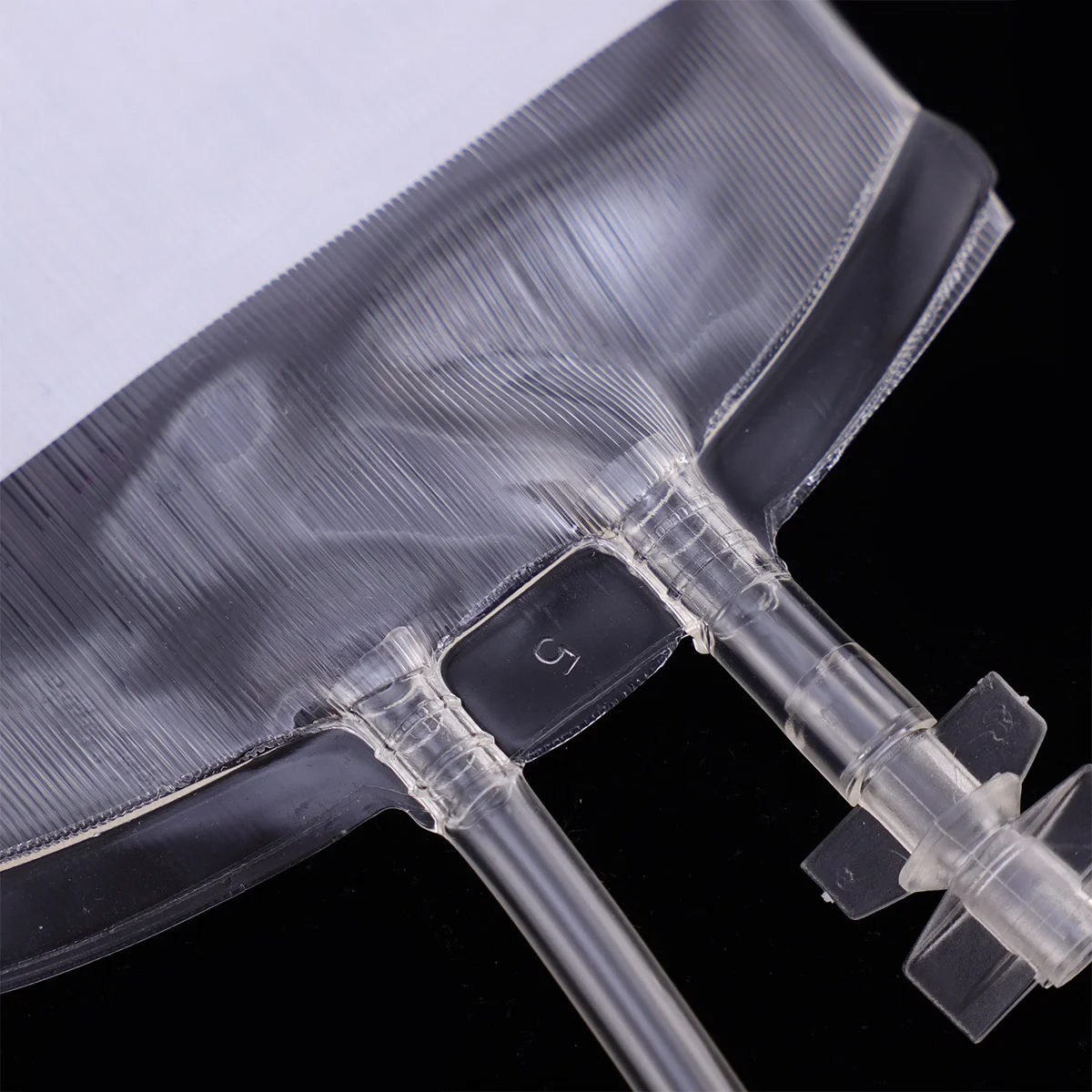 1Set Halloween Party Double Tube Blood Bags 400Ml Premium Material Food Grade Drink Bag Halloween Props
1Set Halloween Party Double Tube Blood Bags 400Ml Premium Material Food Grade Drink Bag Halloween Props