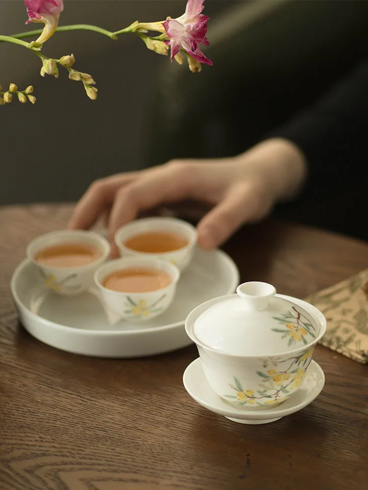 Hand-Painted White Porcelain Tea Cup Cerc Thin-Walled Tea Bowl with Lid Chinese Sle Retro Gongfu Tea Set for 3 People
Hand-Painted White Porcelain Tea Cup Cerc Thin-Walled Tea Bowl with Lid Chinese Sle Retro Gongfu Tea Set for 3 People