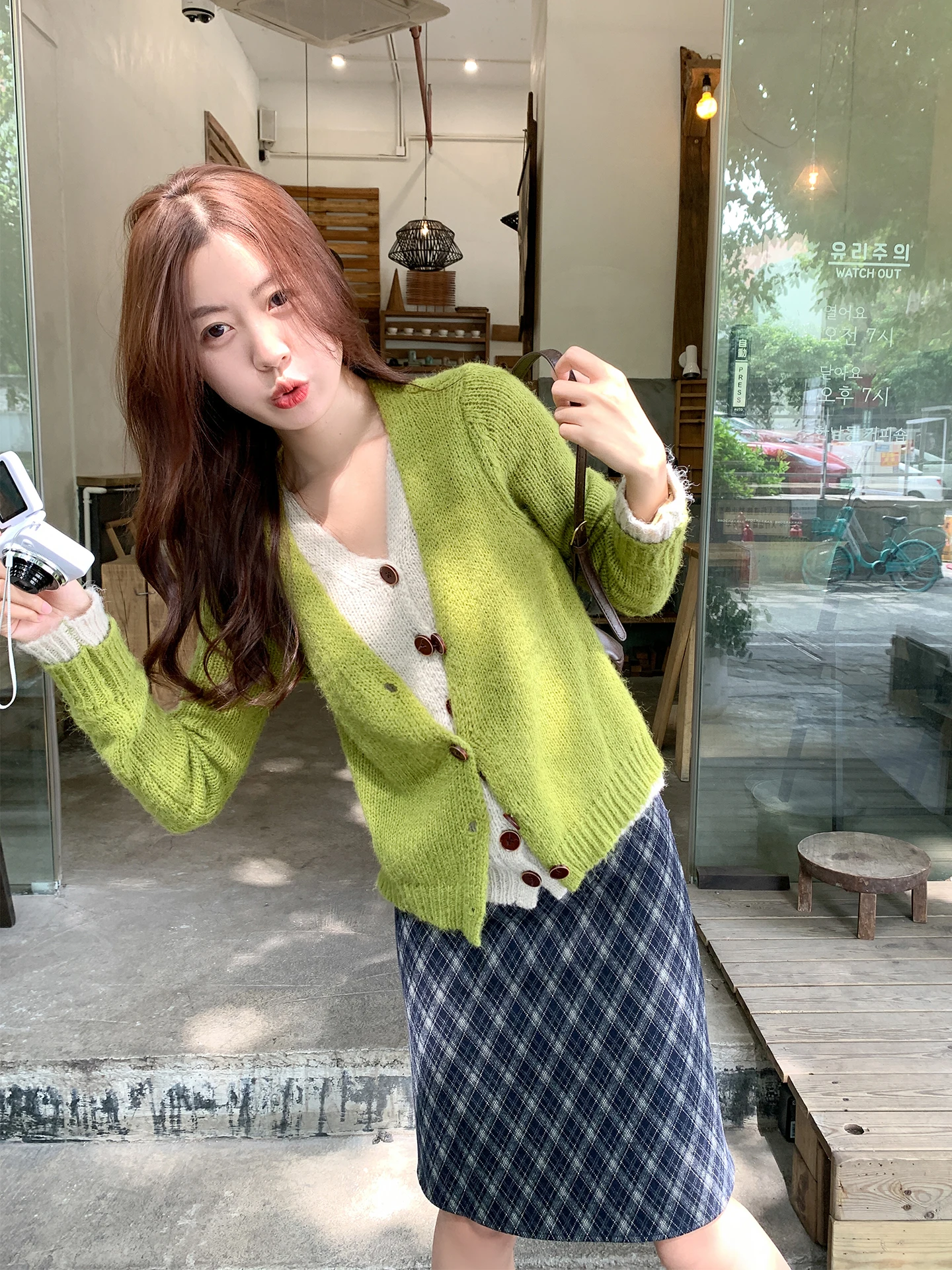 een V-ne поддельный свитер из двух предметов, кардиган, женский свободный осенне-зимний вязаный топ, корейский Sle Color Blo Long Sve
een V-ne поддельный свитер из двух предметов, кардиган, женский свободный осенне-зимний вязаный топ, корейский Sle Color Blo Long Sve