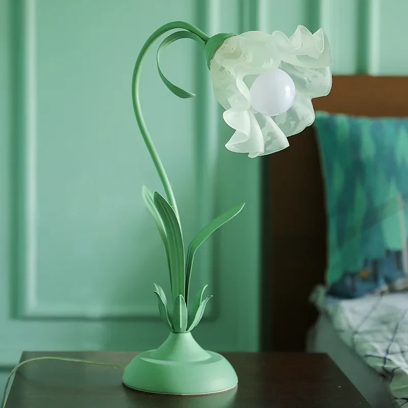Desk Lamp Table Lamp Bedside Desk Light Bedroom Indoor Home Flower Metal Glass Shade
Desk Lamp Table Lamp Bedside Desk Light Bedroom Indoor Home Flower Metal Glass Shade